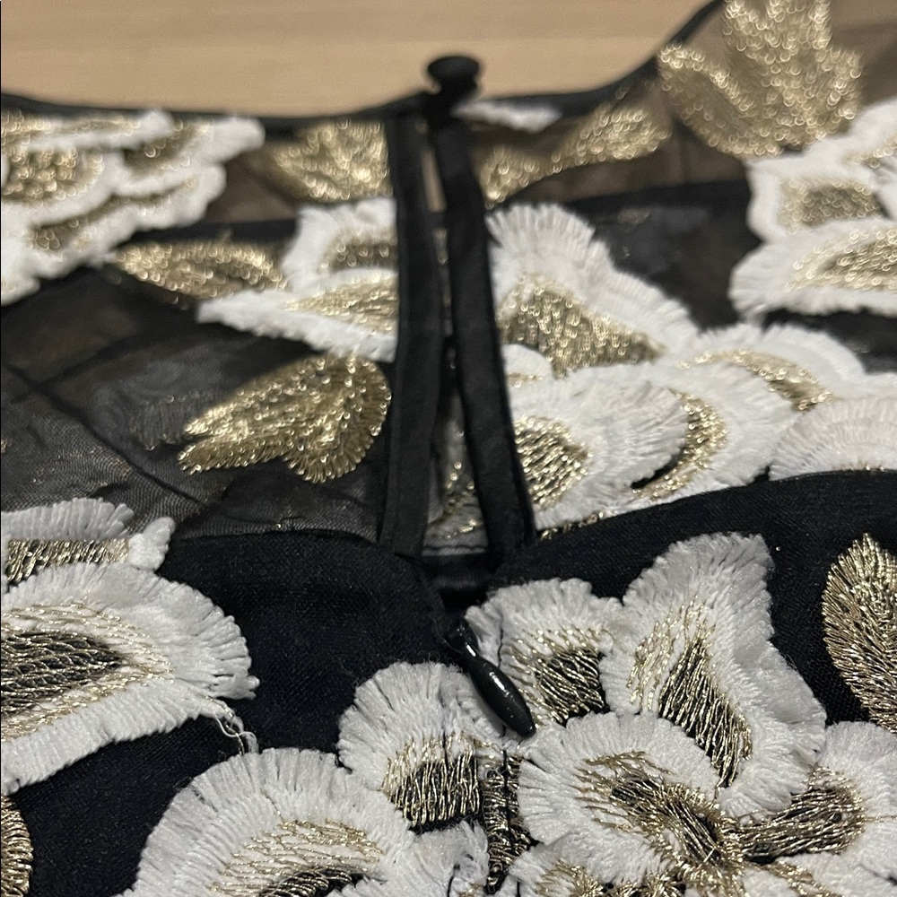 Adrianna Papell Black and White Floral Midi Dress with Gold Details - Picture 8 of 10